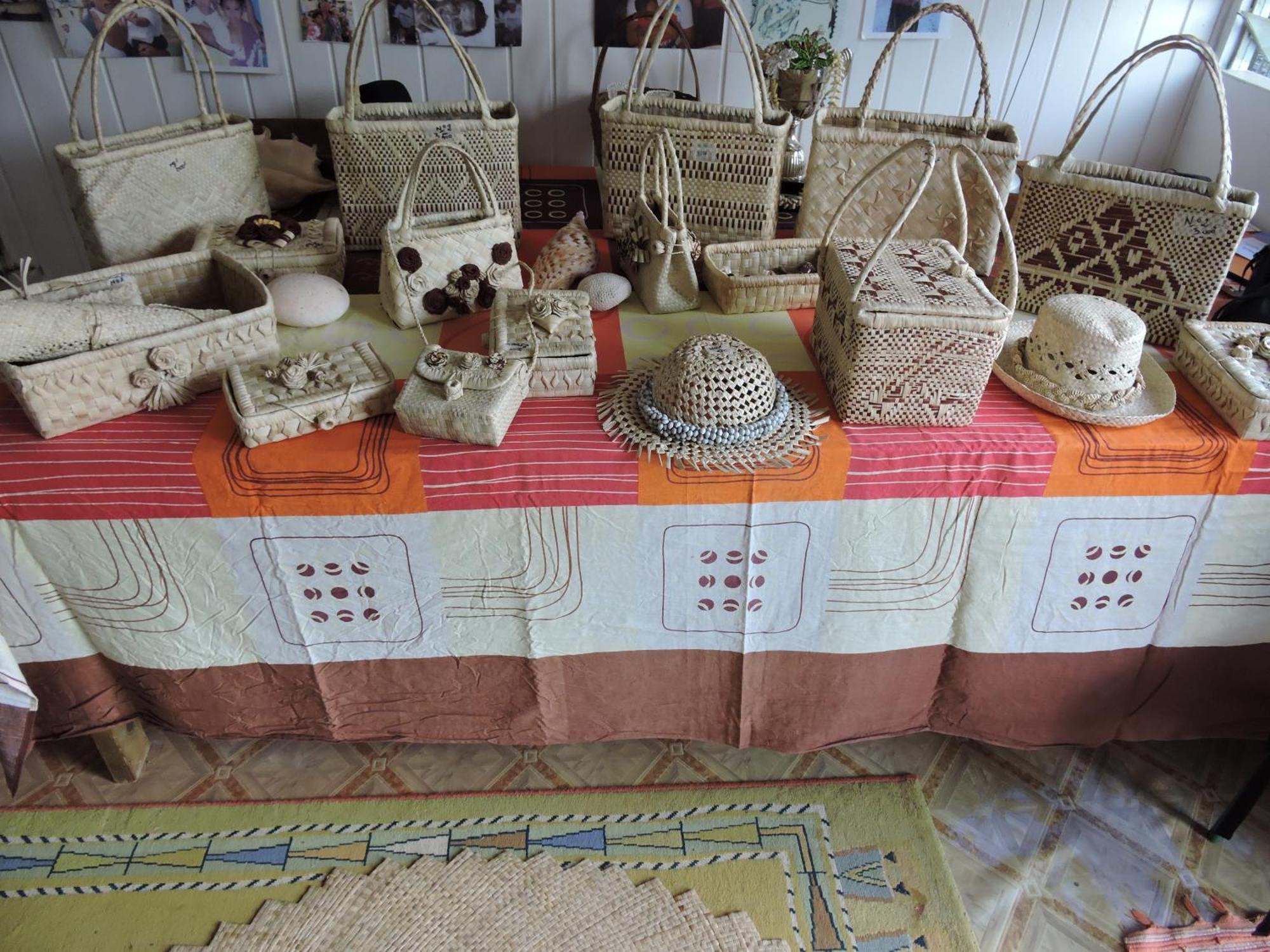 Pension Taitaa Tubuai Mataura Extérieur photo